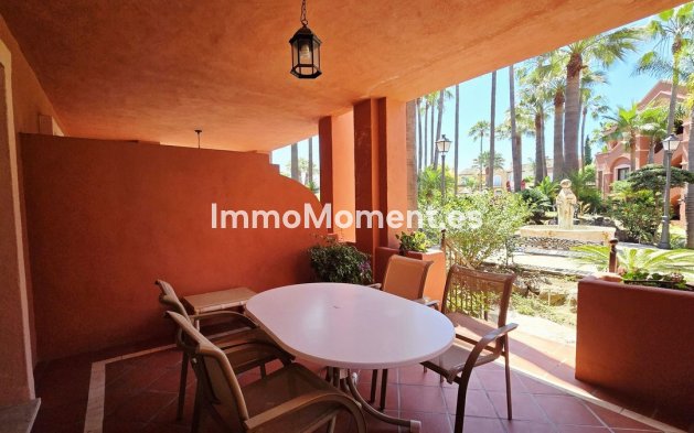 Resale - Apartment - Marbella - Puerto Banús