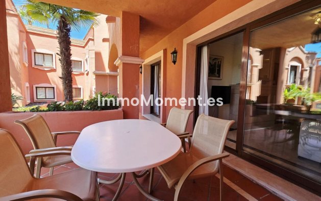 Resale - Apartment - Marbella - Puerto Banús