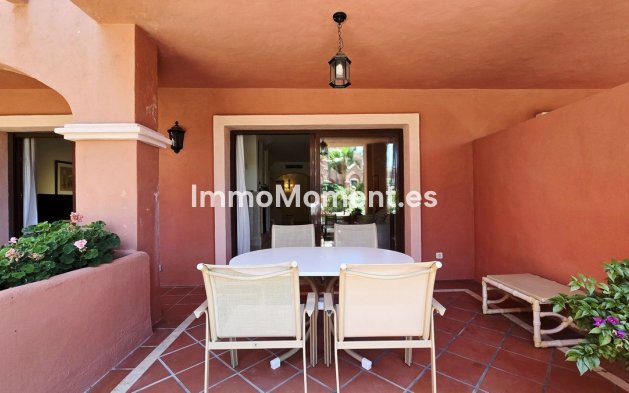 Resale - Apartment - Marbella - Puerto Banús