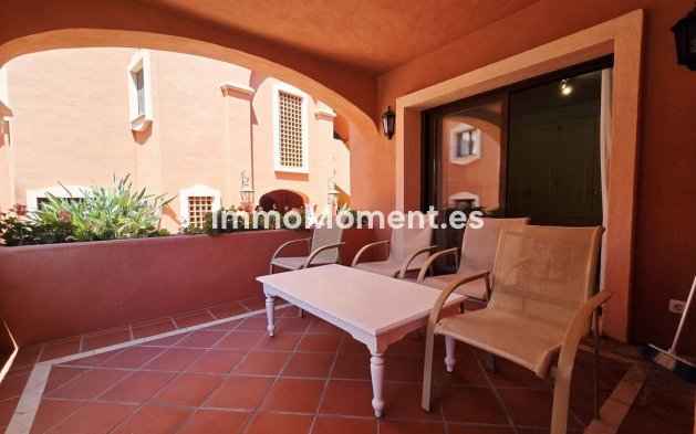 Resale - Apartment - Marbella - Puerto Banús