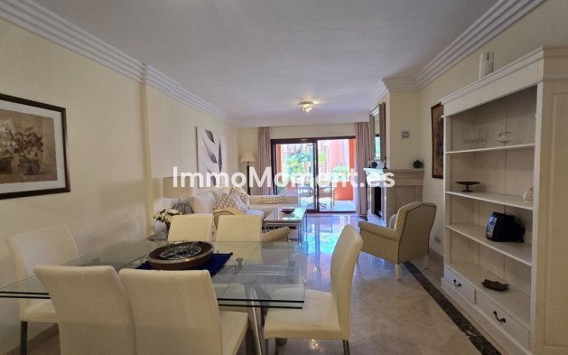 Resale - Apartment - Marbella - Puerto Banús