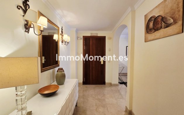 Resale - Apartment - Marbella - Puerto Banús