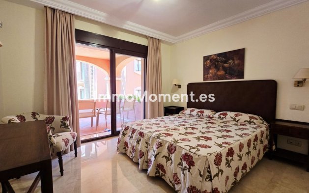 Resale - Apartment - Marbella - Puerto Banús