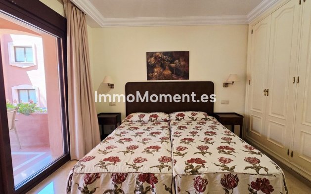 Resale - Apartment - Marbella - Puerto Banús