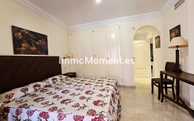 Resale - Apartment - Marbella - Puerto Banús