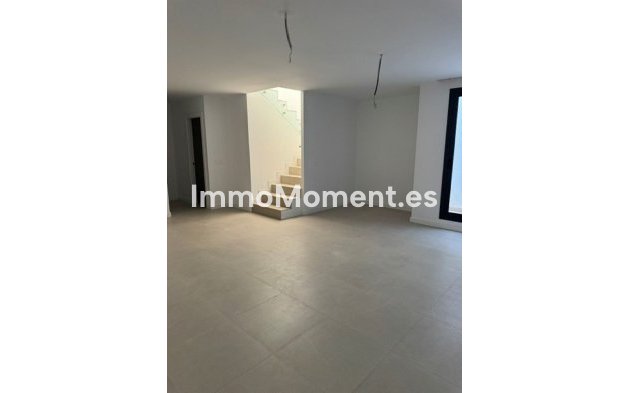 Bestaande woning - Vrijstaande villa - Estepona  - Atalaya