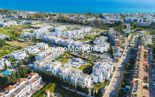 Resale - Apartment - Estepona - Cancelada