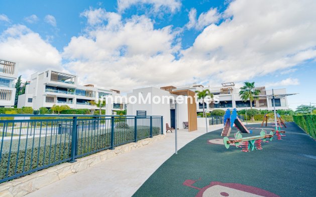 Resale - Apartment - Estepona - Cancelada