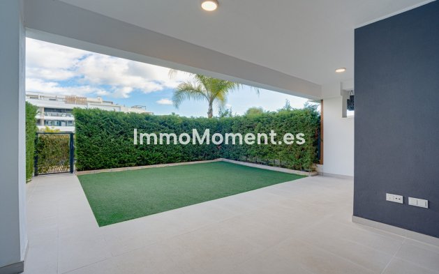 Resale - Apartment - Estepona - Cancelada