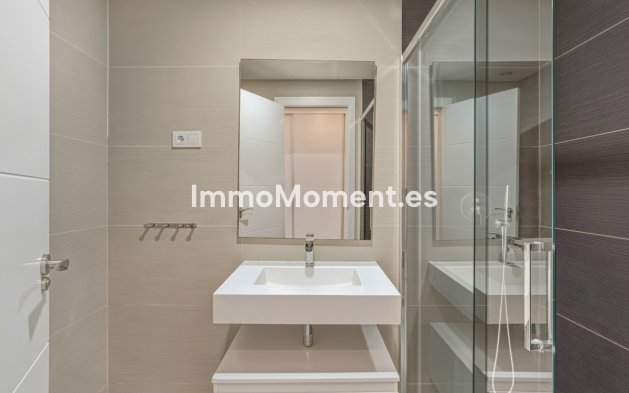 Resale - Apartment - Estepona - Cancelada