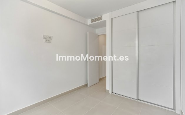 Resale - Apartment - Estepona - Cancelada