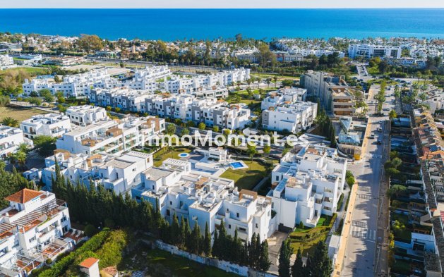Resale - Apartment - Estepona - Cancelada
