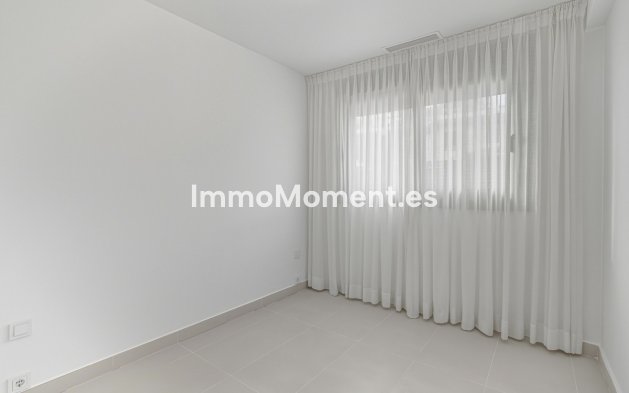Resale - Apartment - Estepona - Cancelada