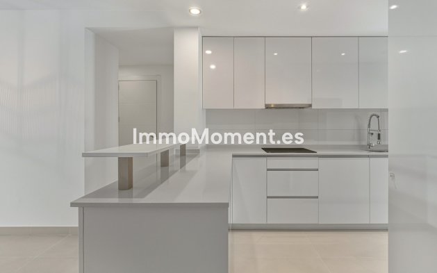 Resale - Apartment - Estepona - Cancelada
