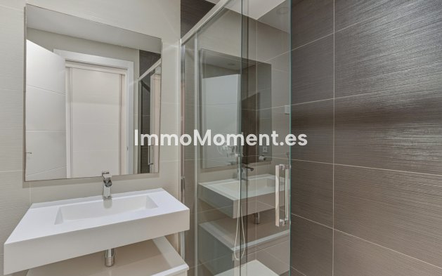 Resale - Apartment - Estepona - Cancelada