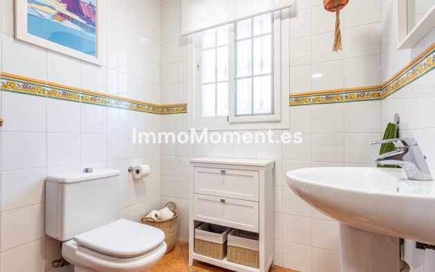 Wiederverkauf - Freistehende Villa - Estepona  - Estepona Centro