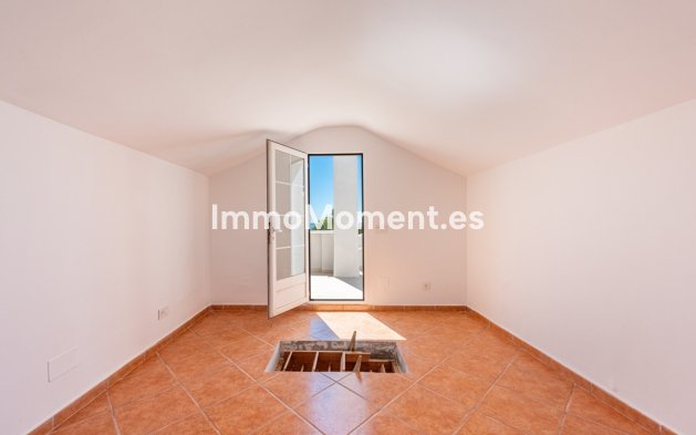 Wiederverkauf - Freistehende Villa - Estepona  - Estepona Centro