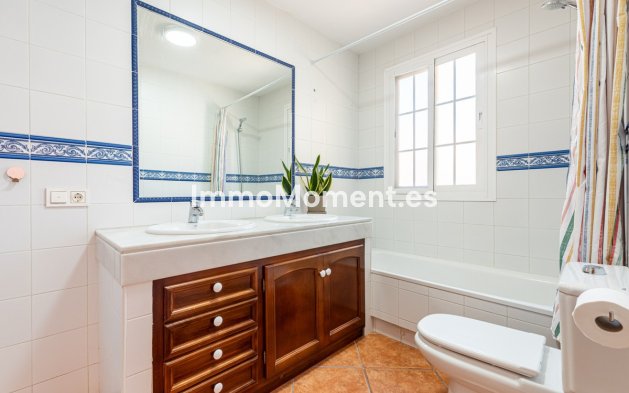 Wiederverkauf - Freistehende Villa - Estepona  - Estepona Centro