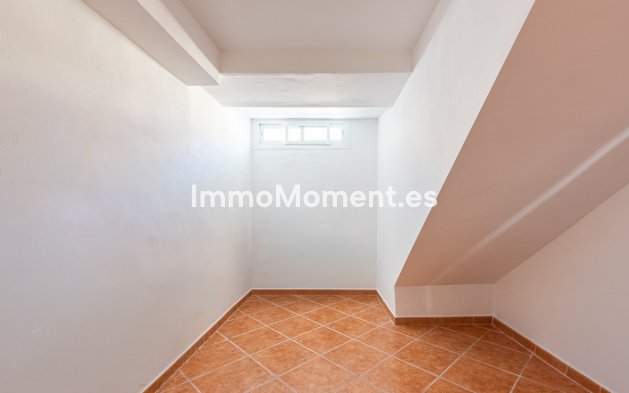 Wiederverkauf - Freistehende Villa - Estepona  - Estepona Centro