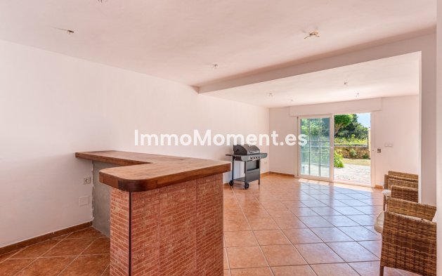 Wiederverkauf - Freistehende Villa - Estepona  - Estepona Centro