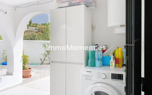 Wiederverkauf - Freistehende Villa - Estepona  - Estepona Centro