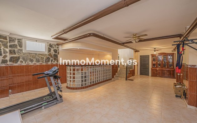 Wiederverkauf - Freistehende Villa -   Inländisch - Alhaurín de la Torre