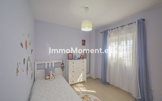 Wiederverkauf - Freistehende Villa -   Inländisch - Alhaurín de la Torre
