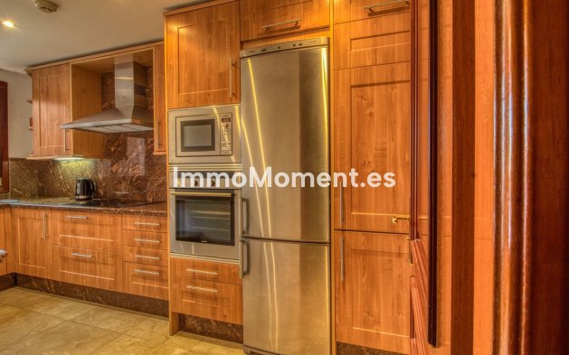 Wiederverkauf - Wohnung - Estepona  - Estepona Centro