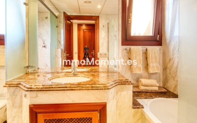 Wiederverkauf - Wohnung - Estepona  - Estepona Centro