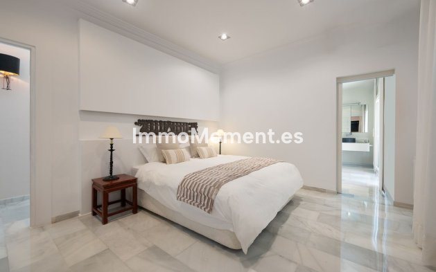 Wiederverkauf - Freistehende Villa - Marbella - Marbella Centro