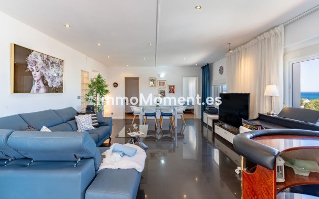 Resale - Apartment - Torremolinos - La Carihuela