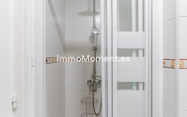 Resale - Apartment - Torremolinos - La Carihuela