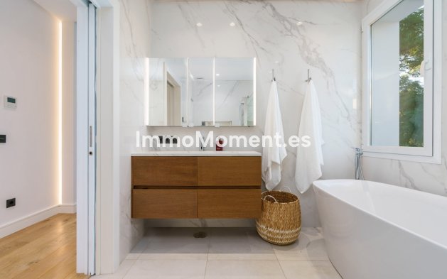Bestaande woning - Vrijstaande villa - Marbella - Nueva Andalucía