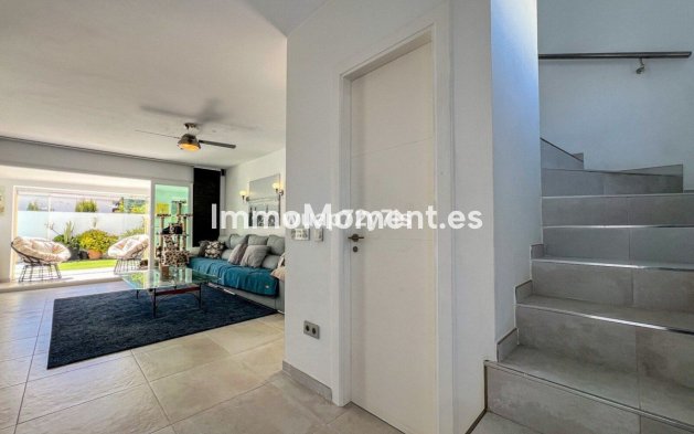 Bestaande woning - Vrijstaande villa - Estepona  - Costalita