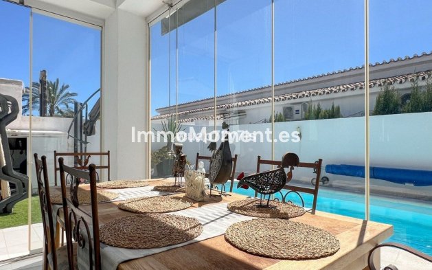 Bestaande woning - Vrijstaande villa - Estepona  - Costalita