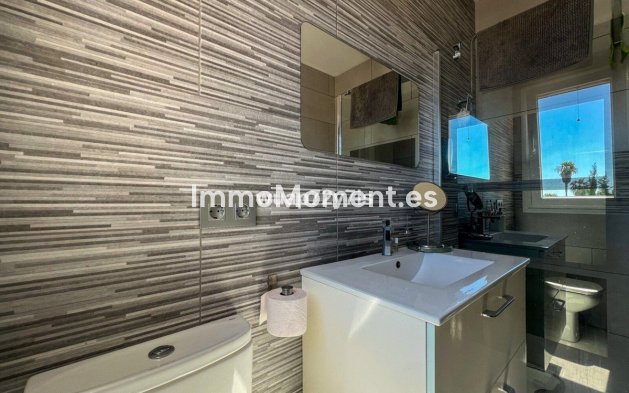 Bestaande woning - Vrijstaande villa - Estepona  - Costalita