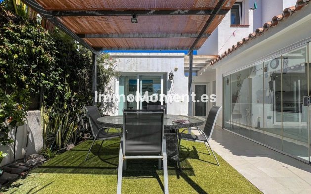 Bestaande woning - Vrijstaande villa - Estepona  - Costalita