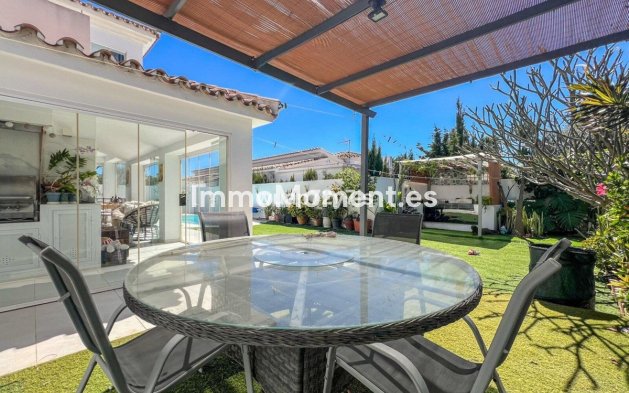 Bestaande woning - Vrijstaande villa - Estepona  - Costalita