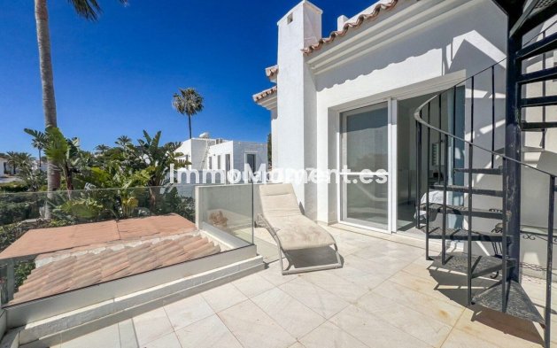 Bestaande woning - Vrijstaande villa - Estepona  - Costalita