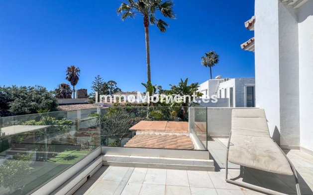 Bestaande woning - Vrijstaande villa - Estepona  - Costalita