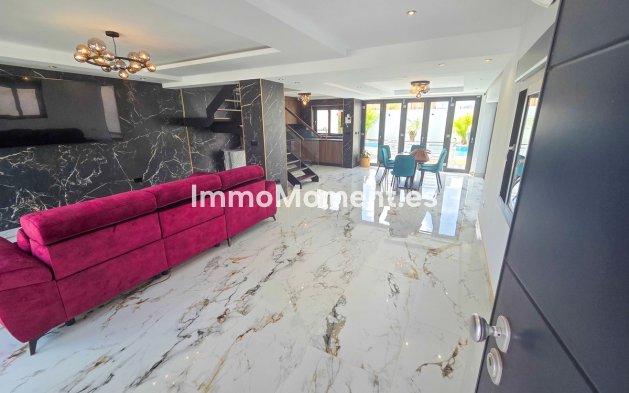 Resale - Townhouse - Cartagena - Los Urrutias