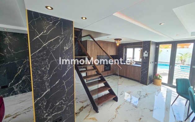 Resale - Townhouse - Cartagena - Los Urrutias