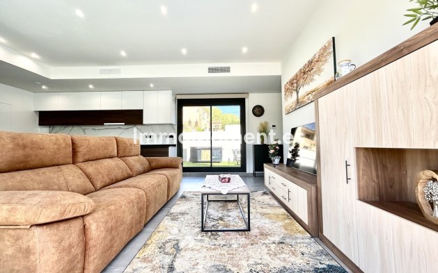Bestaande woning - Vrijstaande villa - Orihuela - Villamartín