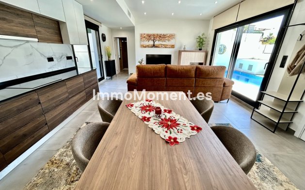 Bestaande woning - Vrijstaande villa - Orihuela - Villamartín
