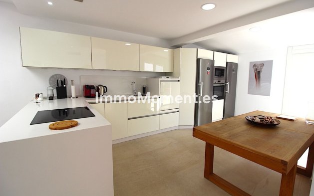 Bestaande woning - Vrijstaande villa - Marbella - Nueva Andalucía