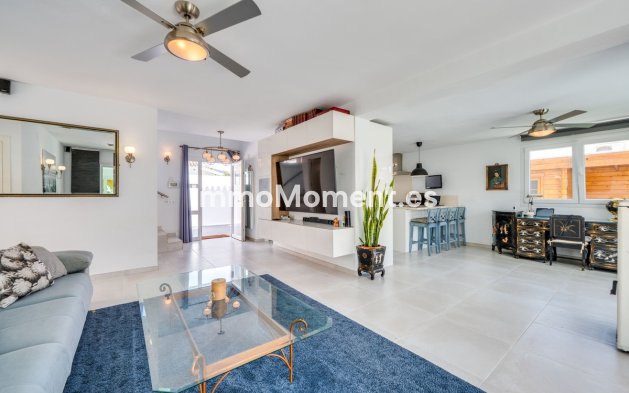Bestaande woning - Vrijstaande villa - Estepona  - Estepona Centro