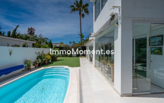 Bestaande woning - Vrijstaande villa - Estepona  - Estepona Centro