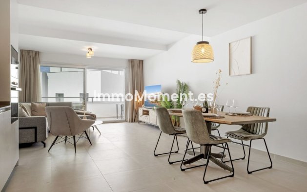 Resale - Apartment - Estepona - Cancelada