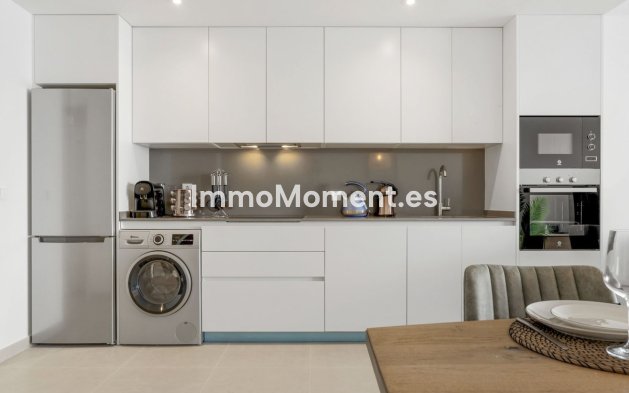 Resale - Apartment - Estepona - Cancelada