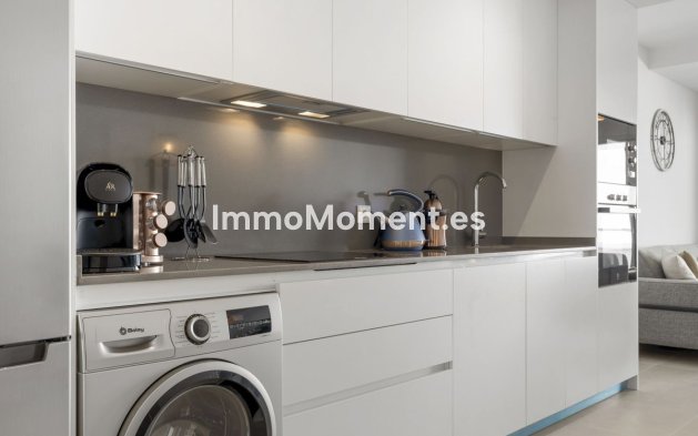 Resale - Apartment - Estepona - Cancelada